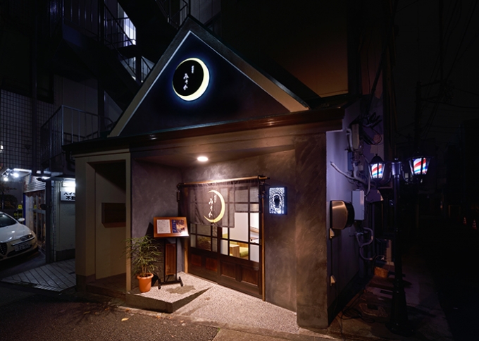 和モダンな外観デザインの理容室店舗
